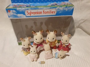 Sylvanian Families Cioccolato Famiglia Coniglio 2008 con scatola - Foto 1 di 4