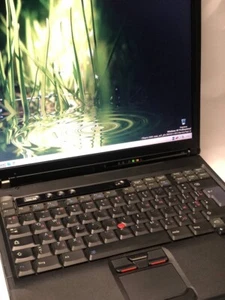 IBM T40 Thinkpad computer portatile retrò Intel Pentium M - Foto 1 di 8