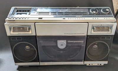 РЕДКИЙ бумбокс для воспроизведения записей Sharp VZ-2000 — на запчасти или для ремонта винтажный  - Изображение 1 из 4