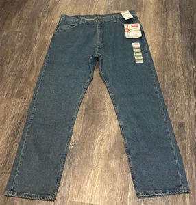 Pantalones de mezclilla Wrangler para hombre 40x32 calce regular azul oscuro nuevos con etiquetas - Imagen 1 de 4