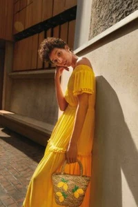 VESTIDO MIDI POM BOHO MIDI AMARILLO DE ALMACÉN PRECIO DE VENTA SUGERIDO POR EL FABRICANTE £70 Tallas 6 a 16 - Imagen 1 de 10