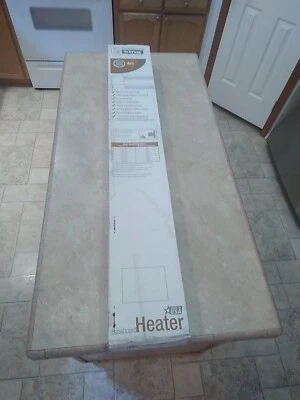 Calentador de zócalo eléctrico King Electric serie K 240 voltios - 1000 vatios, blanco  Foto 1 de 4