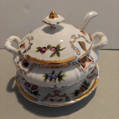 L. Godinger & Co. Tapa y cucharón de puré de salsa - bayas de frutas, mariposa, dorado  Foto 1 de 4