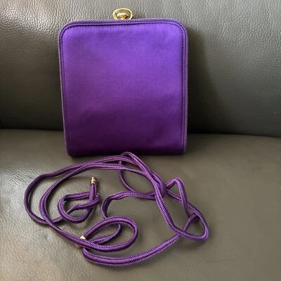 Bolso de mano vintage Bottega Veneta púrpura satinado noche X-Cond Foto 1 de 4