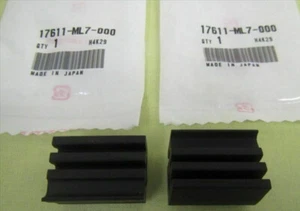 HONDA GENUINE OEM CBR900RRY CBR929RR SC44 FUEL TANK CUSHION 2PCS SET - Picture 1 of 1