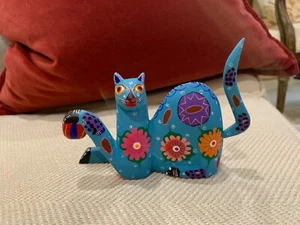 Oaxacan Wood Carving Roberta Angeles Cat with ball Mexican Folk Art Alebrije - Picture 1 of 8