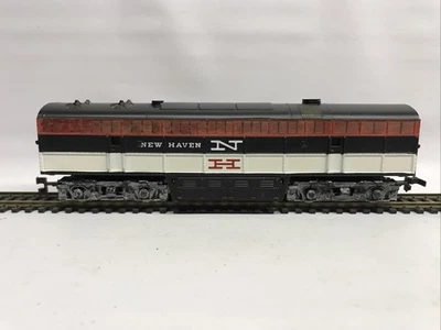 HO AHM New Haven Fairbanks Morse C-Liner B Diesel Locomotive Dummy - Image 1 of 4