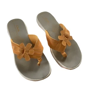 Clark’s Collection Flip Flops Womens Size 8 Tangerine Color Flower Detail - Picture 1 of 8
