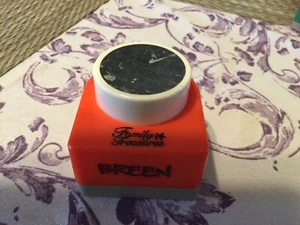 Family Treasures Circle shape Paper Punch Puncher Scrapbook Craft Cardmaking - Picture 1 of 5