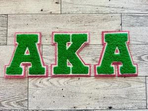 AKA Alpha Kappa Alpha Schwesternschaft Bügelbild / Aufnäher Chenille Patch D9Greek - Bild 1 von 3