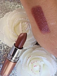 GEMEY MAYBELLINE ROUGE A LEVRES HYDRA EXTREME LES PURE NUDES 793 LUMINOUS TOFFEE - Imagen 1 de 1