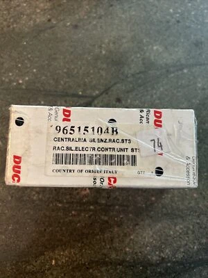 Nueva unidad de control eléctrico OEM Ducati para escape ST3 #96515104B Foto 1 de 4