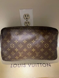 Louis Vuitton Monogram Trousse 28 Toiletry/Cosmetic Bag. Code: 862NO - Picture 1 of 24