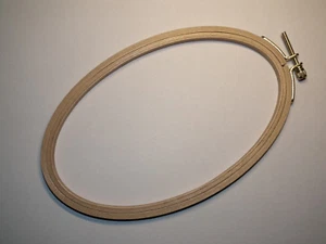 Stickrahmen oval aus Holz 20 cm x 12 cm Sticken Stickgarn Stellschraube - Bild 1 von 2