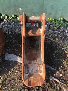 Digger Bucket Rhinox Pin 35mm 9" £150+vat B259 - Picture 1 of 5