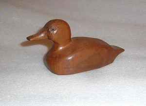Handgeschnitzte Vintage Holz Ente Köder Figur Vogel Skulptur Deko Glasaugen - Bild 1 von 3