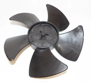 Kenmore Refrigerator : 7" Condenser Fan Blade (12825802 / W10156818) {P2281} - Picture 1 of 5