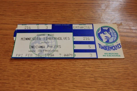Minnesota Timberwolves Ticket Stub - Febuary 16 1990 - Reggie Miller 32 Points Cover
