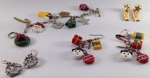 LOT 3 Pair Christmas Holiday Jewelry Earrings Charms Bracelet Wreath Santa Noel - Picture 1 of 7