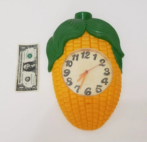 Corn of the Cob Vintage Wall Clock - Plastic WORKS Kernels Yellow Green Country Cover