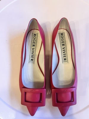 Roger Vivier Gommettine Buckled Leather Ballet Flats Red Size 37.5 - Image 1 of 4
