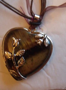 heart pendant, tigereye 38mmX33 with 1" ribbon and cord necklace new unused - Picture 1 of 3