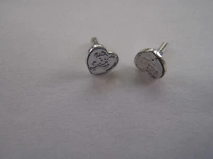 Pendientes de muñeca Monster High corazones de plata - Imagen 1 de 3