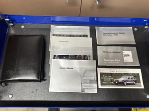Mercedes Benz W124 Leather Owners Manual Case And Booklets For 300E 400E Sedans - Bild 1 von 8