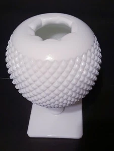 Vintage Westmoreland English Hobnail Milk Glass Footed Pedestal Globe Vase 7" - Picture 1 of 7