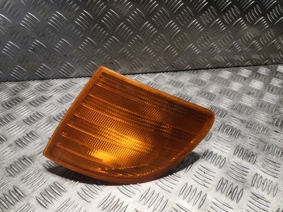Lámpara indicadora señal de giro delantera izquierda naranja MERCEDES-BENZ VITO W638 6388200021 Foto 1 de 4