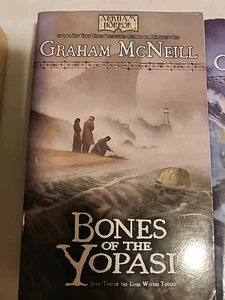 Arkham Horror The Dark Waters Trilogy, Book 2, Bones of the Yopasi Graham McNeil - Foto 1 di 9