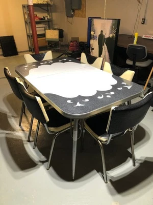 Mesa de comedor vintage retro Formica cromada con 6 sillas blanco y negro hallazgo raro Foto 1 de 4