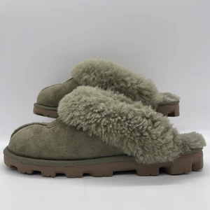UGG Australia Damen 5 Schuhe Coquette Slipper Pantoletten Lammfell olivgrün Logo - Bild 1 von 12