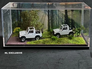 Jeep Safari Mallorca años 90 diorama con 2x Suzuki SJ11 Samurai Jimny 1:64 - Imagen 1 de 6