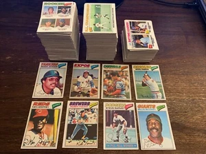 TOPPS BASEBALL 1977 SET PARZIALE 500 CARTE JACKSON YOUNT ROBINSON OTTIME - Foto 1 di 14
