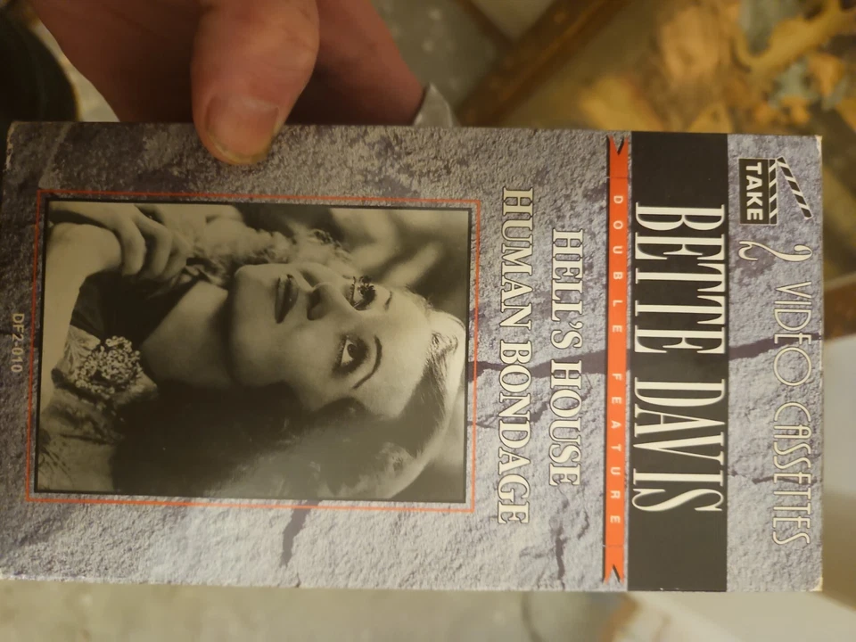 BETTE DAVIS 2 VHS TAPE SET HELL'S HOUSE (1932) HUMAN BONDAGE (1934) NEW SEALED - Imagem 1 de 1
