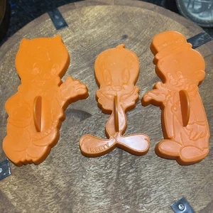 1978 Warner Bros Inc. LOONEY TUNES Cookie Cutters Decorating Set of 3 Vintage - Picture 1 of 5