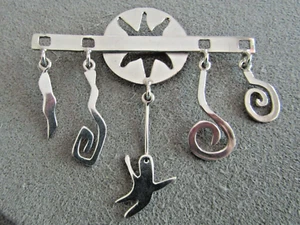 Forbes Vintage Sterlingsilber Handwerk hängende Charms Brosche - Bild 1 von 5