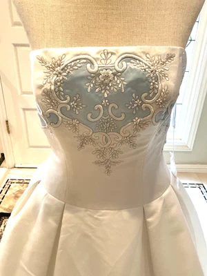 UNIQUE NEW white/blue embroidered Bridal ball gown Wedding Dress  12/14 - Image 1 of 4