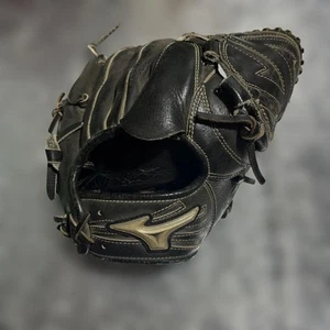 Mizuno Global Lite Black Leather Gloves From Japan - Picture 1 of 3