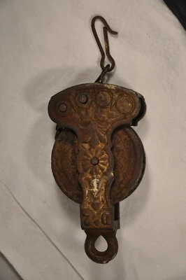 POULIE ANCIEN EN FER ART POPULAIRE IRON FOLKS ART - Photo 1/4