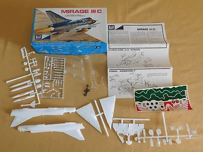 VINTAGE MPC CRAFT MASTER WWII MIRAGE III C   AIRPLANE MODEL KIT 1/72 - Image 1 of 4