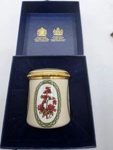 Vintage Halcyon Days Begoniaceae Begonias Enamel Trinket/Pill Box - Picture 1 of 11