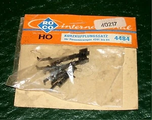 ROCO - #4484 CLOSE COUPLERS for PASSENGER CARS 4201 to 4204 - HO TRAIN NIB NOS - Picture 1 of 6