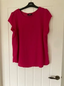 Ladies Size 18 Wallis Pink Zip Back Top with Lace Insert - Picture 1 of 6
