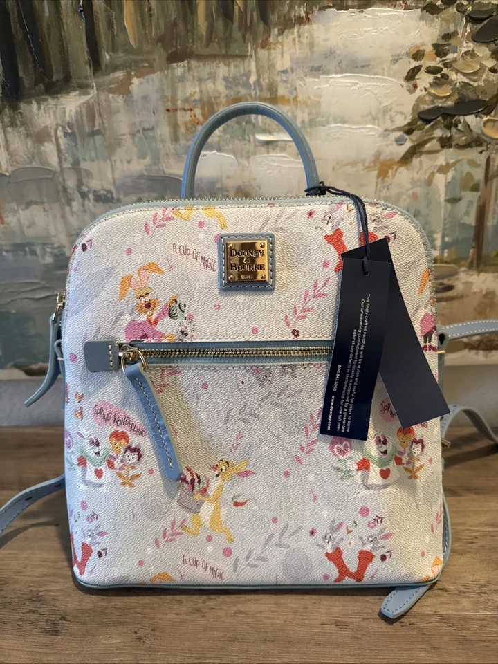 NUEVA Mochila Disney Dooney And Bourke Alicia en el País de las Maravillas Nueva con Etiquetas Foto 1 de 4