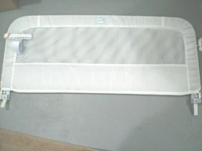 CARRIL CAMA SEGURIDAD PLEGABLE VERANO INFANTIL LIMPIO MUY SUAVE ESTADO USADO Foto 1 de 4