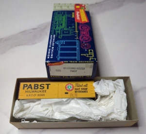 HO SCALE ROUNDHOUSE 3123 - 36' BILLBOARD Beer REEFER CAR PABST MILWAUKEE Kit NOS - Picture 1 of 12
