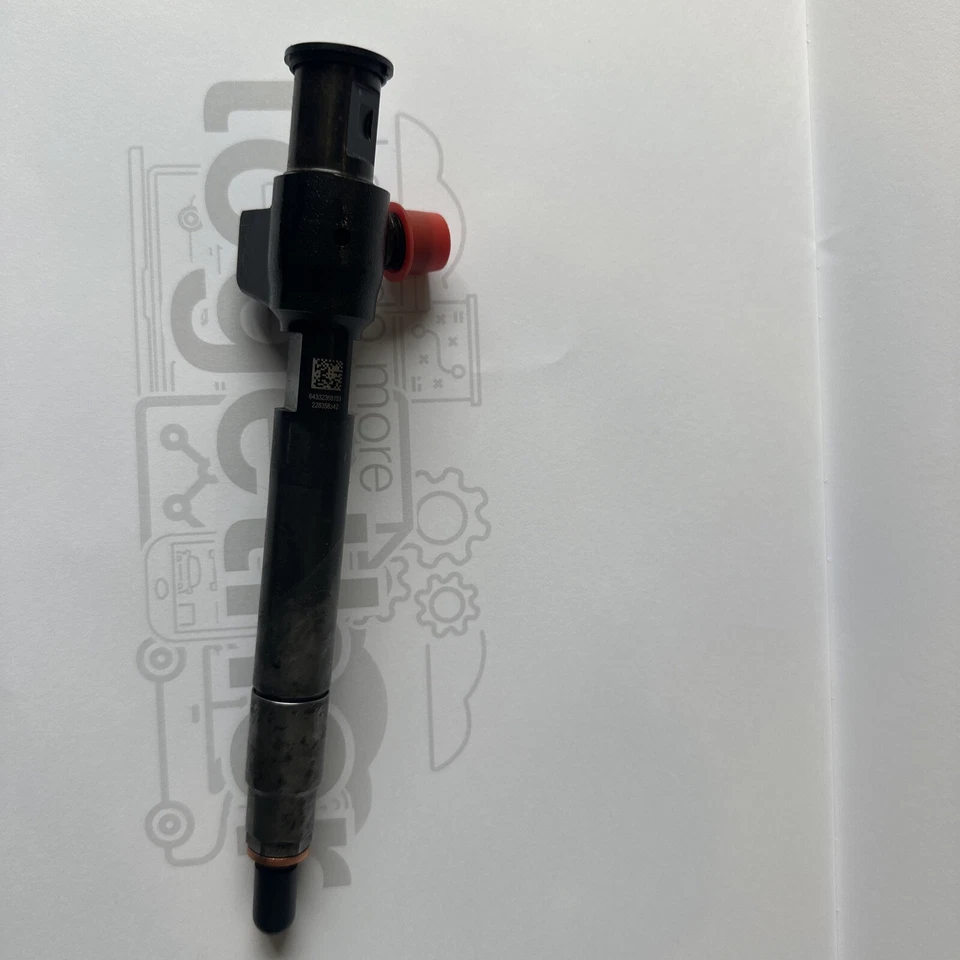 MAZDA 3 1.5 DIESEL FUEL INJECTOR SKYACTIV  28388960 - image 1 of 4