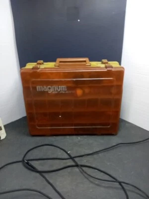 ❤️ Caja de aparejos de pesca de una cara Plano Magnum con cucharas señuelos Foto 1 de 4